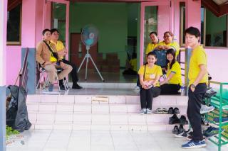 3. รับส่งแขกแก้ว 