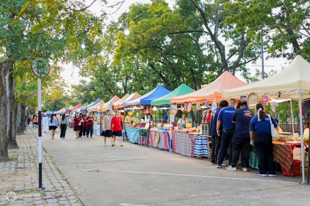 7. ตลาดสีเขียว ถนนคนเดิน KPRU กรีนปิง ตลาดวัฒธรรมวิถีคนชากังราว  ประจำปีงบประมาณ พ.ศ. 2569