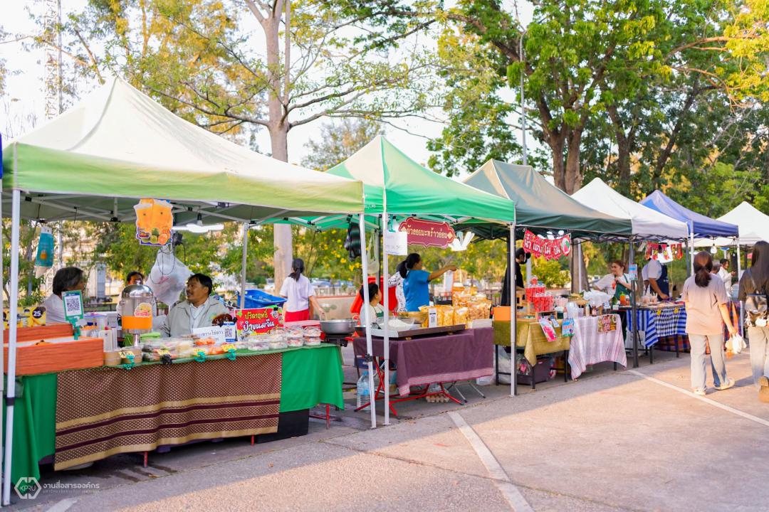 11. ตลาดสีเขียว ถนนคนเดิน KPRU กรีนปิง ตลาดวัฒธรรมวิถีคนชากังราว  ประจำปีงบประมาณ พ.ศ. 2569