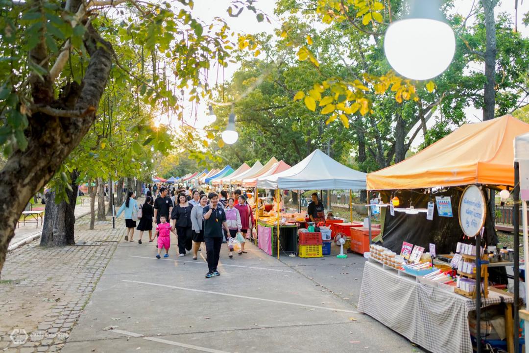 18. ตลาดสีเขียว ถนนคนเดิน KPRU กรีนปิง ตลาดวัฒธรรมวิถีคนชากังราว  ประจำปีงบประมาณ พ.ศ. 2569