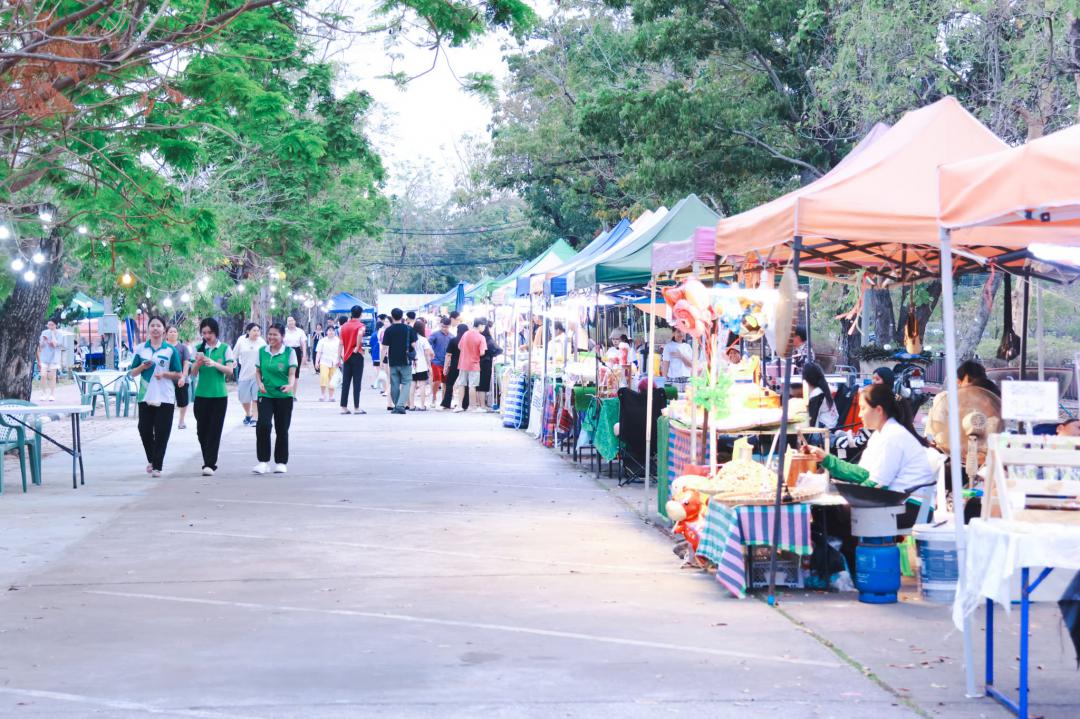 42. ตลาดสีเขียว ถนนคนเดิน KPRU กรีนปิง ตลาดวัฒธรรมวิถีคนชากังราว  ประจำปีงบประมาณ พ.ศ. 2569